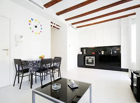 Mosen Sorell Apartments
